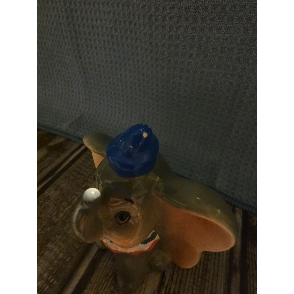 Vintage Dumbo Elephant Porcelain Ceramic Figurine Walt Disney 3.5” - Picture 6 of 7